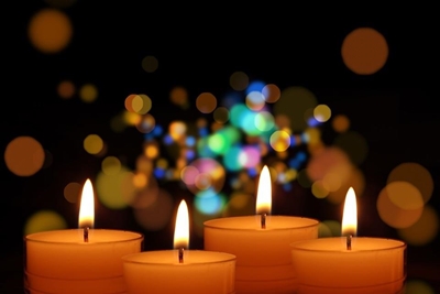 Carols by candlelight in Le Vallia