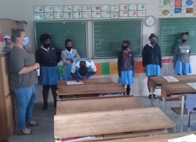 Jansenville SAPS reach out to learners