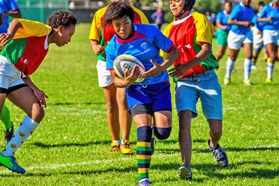 Eden-dogters blink uit by rugbyfees op Werkersdag