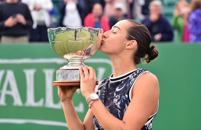 Mladenovic beats Garcia in French grudge match