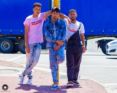 Rap group has fans agog with 'bombass' lyrics