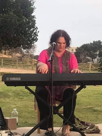 Superb song and 'al fresco' comedy