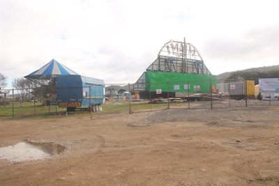 Festivalgoer's enjoyment spoiled as funfair opening delayed