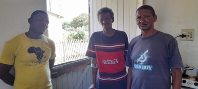 Vier as gyselaar aangehou