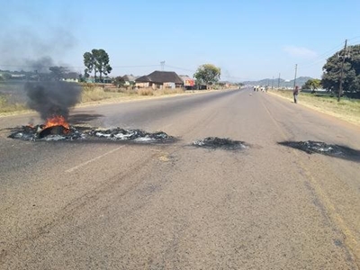 Major roads blocked during Tshwane protests