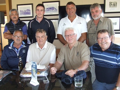 Besoekers blink uit op gholfbaan