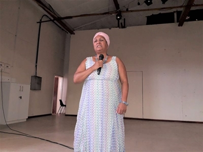 Ellen Pakkies motiveer gemeenskappe