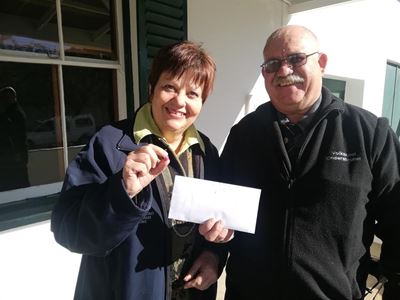 Duiweboere in R2 000 vir kanker