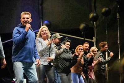 Klagtes kelder nie genot tydens AIG-konsert