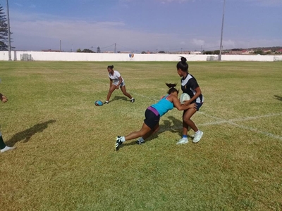 Schoolgirls' rugby kicks off