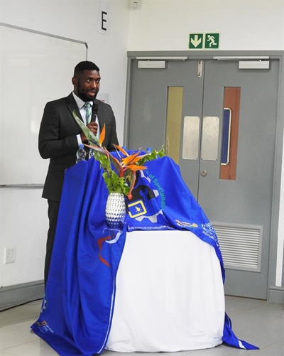 Deputy minister visits campus