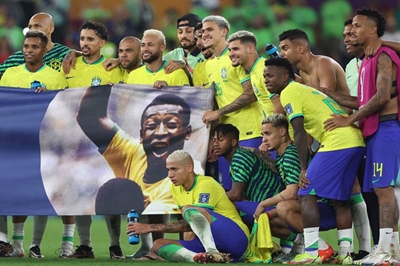 Brazilian legend Pele, passes on