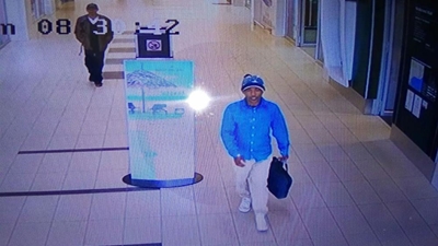Selfoonwinkel in mall beroof