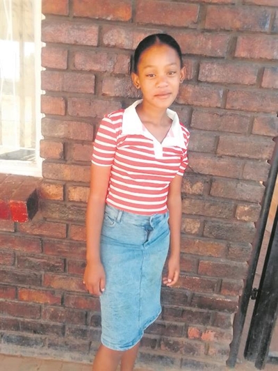 11-jarige sterf nadat voertuig haar tref