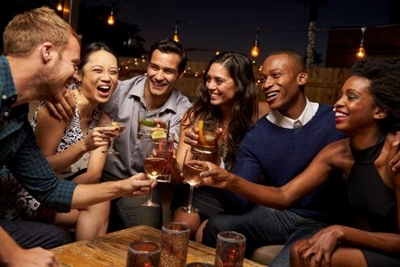Men at bars and parties more likely to be sexually aggressive
