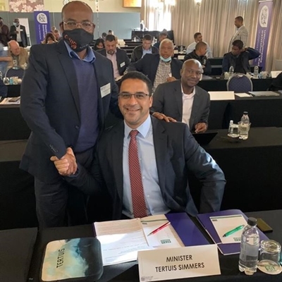 Minister discusses housing amendments with executives