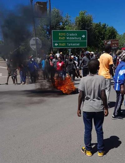 Opstande ruk Hofmeyr tot stilstand