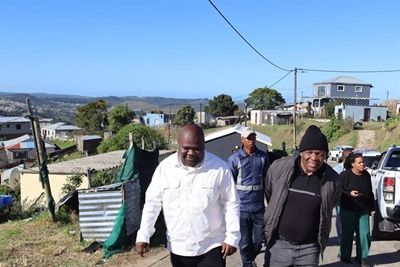 Deputy minister checks in on progress with media transition to digital