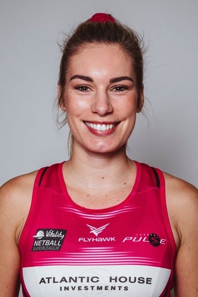 Netbalspeler kry toekenning