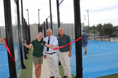 Padelbane gereed vir spel