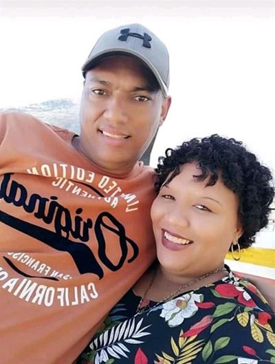 Dooie bok eis vrou se lewe
