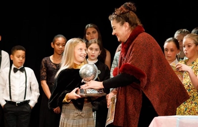 Ingrid wen Anna du Toit Bravura-trofee