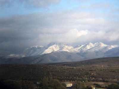 Cold front brings snow