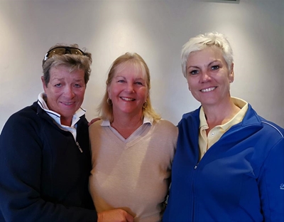 Players enjoy pre-Easter golf