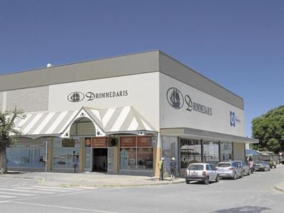 Drommedaris sails into Graaff-Reinet
