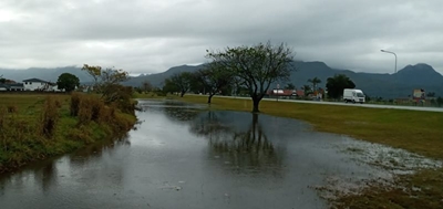 Flooding as cold front moves through Garden Route
