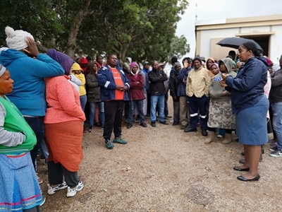 Inwoners ruk op na KwaNonqaba-polisiestasie