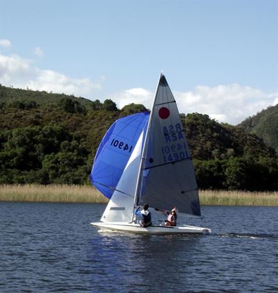 Sunny conditions delight sailors