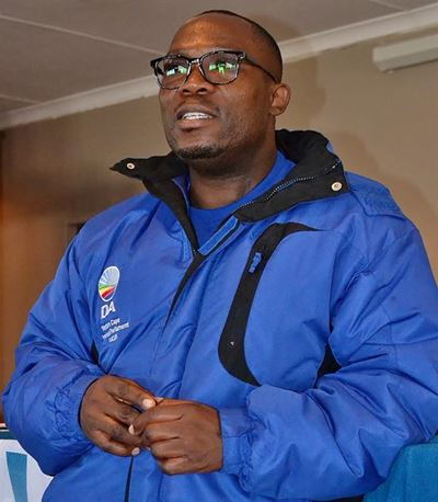 DA-provinsiale leier besoek Mosselbaai