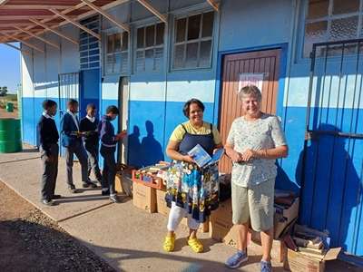 Boksevol boeke vir plaasskole