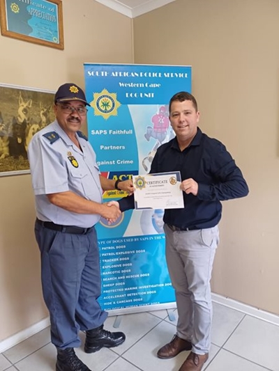 Plaaslike K9-lid vereer vir sy besonderse prestasies