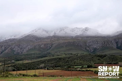 Sneeu op Swartberge, maar bly tuis