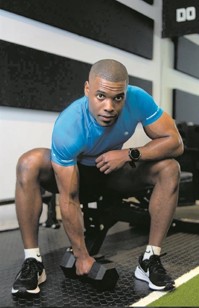 Flexing for the front page, let's vote for Herschelle