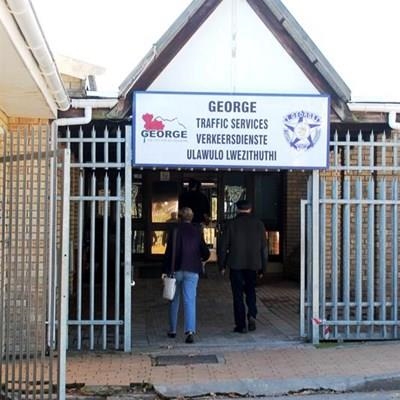 Families moet opdok vir begeleiding