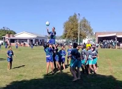 U11 Knysna Primary rugby team outclasses Laurus Primary 