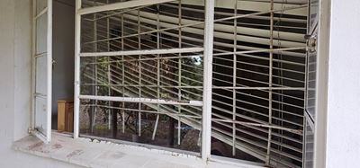 Students have scare during burglary in broad daylight