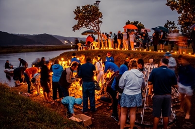 Deel in Lights and Lanterns op Groot-Brak