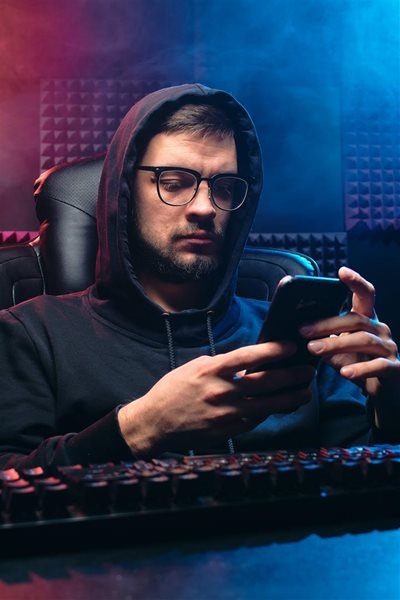 Avoid becoming a victim of online trading scams
