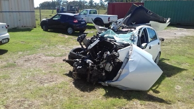 2 die after driver veers into bus