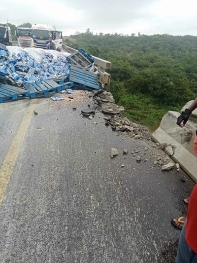 Truck driver’s leg nearly amputated in 8-hour rescue mission on N4 in Mbombela