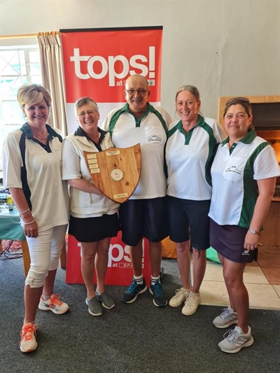 Winners of Midlands bowls tournament