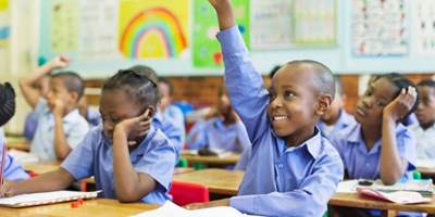 Beskikbaarheid van skole vir Sonskynvallei kwel