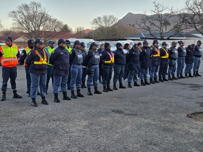 SAPD-vroue sigbaar hierdie Vrouemaand