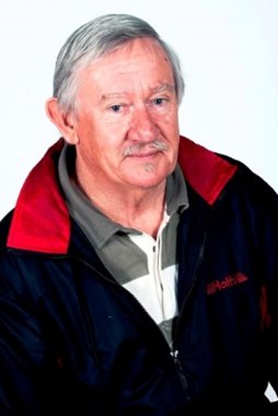 Geliefde Flip Theron na ewige teater 