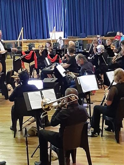 Orchestra back on track despite small audience
