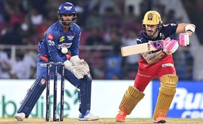 Faf shows Quinny how to be IPL main man